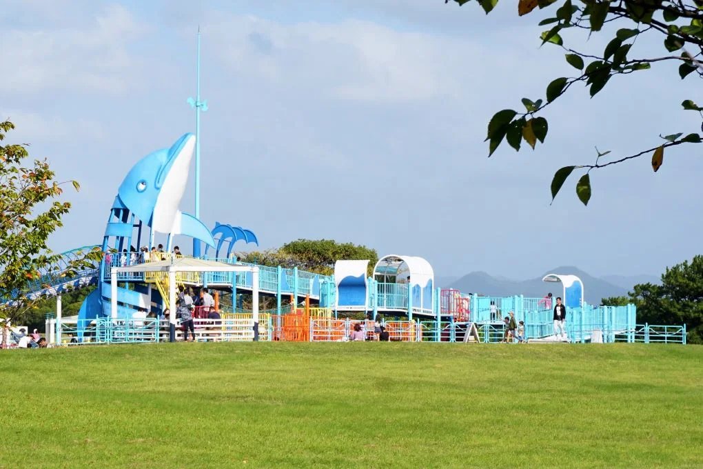 🌳 바다와 만남의 광장(우미 토 노 후레아이 히로바)